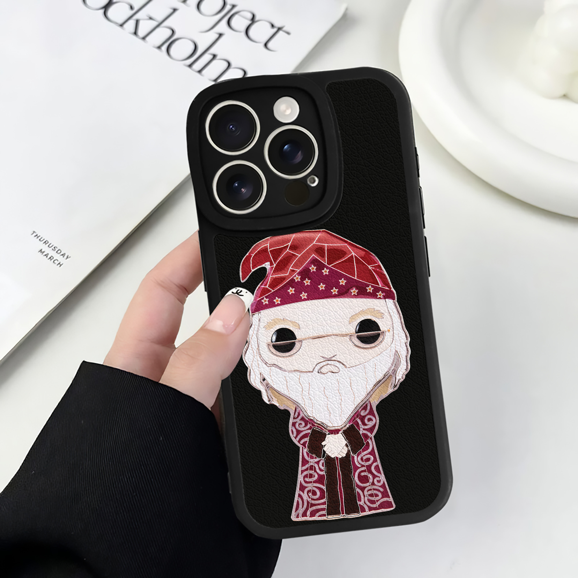 （画像用） Harry Potter ハリー・ポッターシリーズ 【iPhone 16シリーズ対応】シリコンスマホケース（レザー調） 材質：シリコン